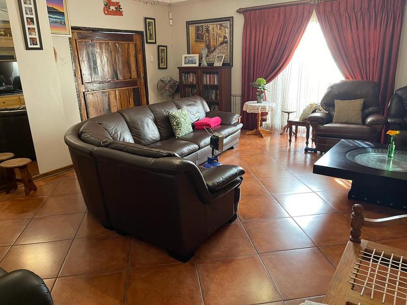 6 Bedroom Property for Sale in Gordons Bay Western Cape